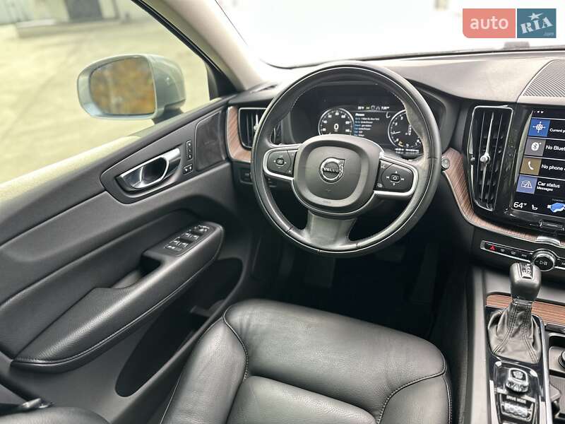 Внедорожник / Кроссовер Volvo XC60 2021 в Луцке