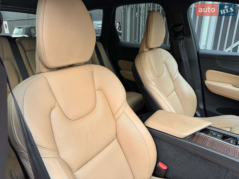Позашляховик / Кросовер Volvo XC60 2022 в Києві фото 39 Позашляховик / Кросовер Volvo XC60 2022 в Києві