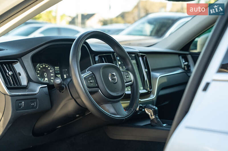 Позашляховик / Кросовер Volvo XC60 2018 в Чернівцях фото 21 Позашляховик / Кросовер Volvo XC60 2018 в Чернівцях