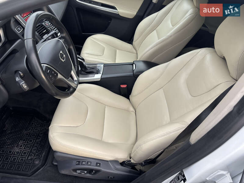 Позашляховик / Кросовер Volvo XC60 2016 в Косові фото 47 Позашляховик / Кросовер Volvo XC60 2016 в Косові