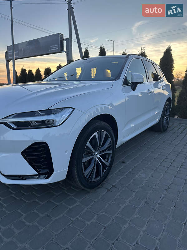 Позашляховик / Кросовер Volvo XC60 2022 в Львові