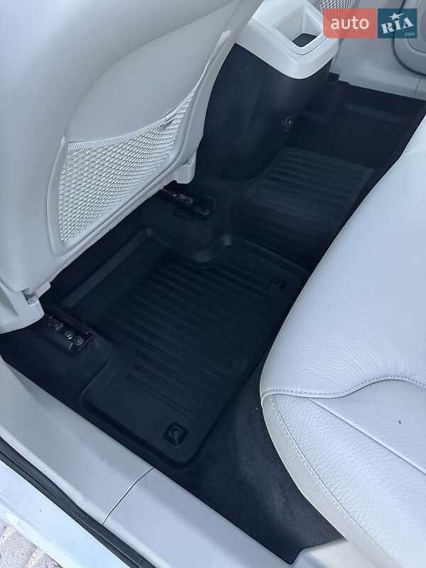 Позашляховик / Кросовер Volvo XC60 2022 в Львові