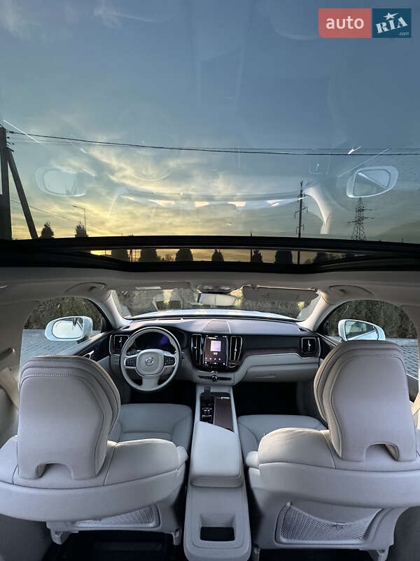 Позашляховик / Кросовер Volvo XC60 2022 в Львові