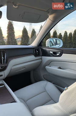 Внедорожник / Кроссовер Volvo XC60 2022 в Львове
