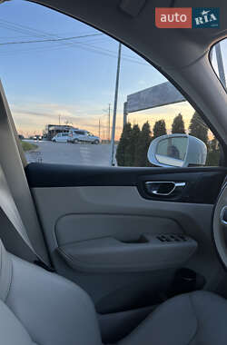 Внедорожник / Кроссовер Volvo XC60 2022 в Львове