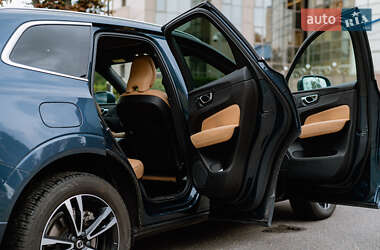 Внедорожник / Кроссовер Volvo XC60 2019 в Киеве