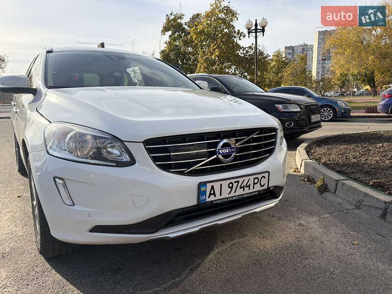 Позашляховик / Кросовер Volvo XC60 2015 в Києві