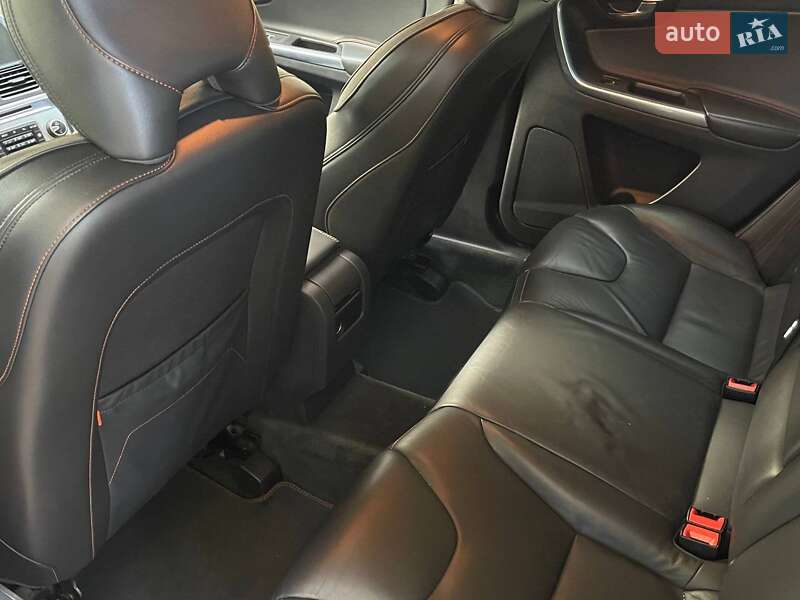 Внедорожник / Кроссовер Volvo XC60 2015 в Николаеве фото 14 Внедорожник / Кроссовер Volvo XC60 2015 в Николаеве