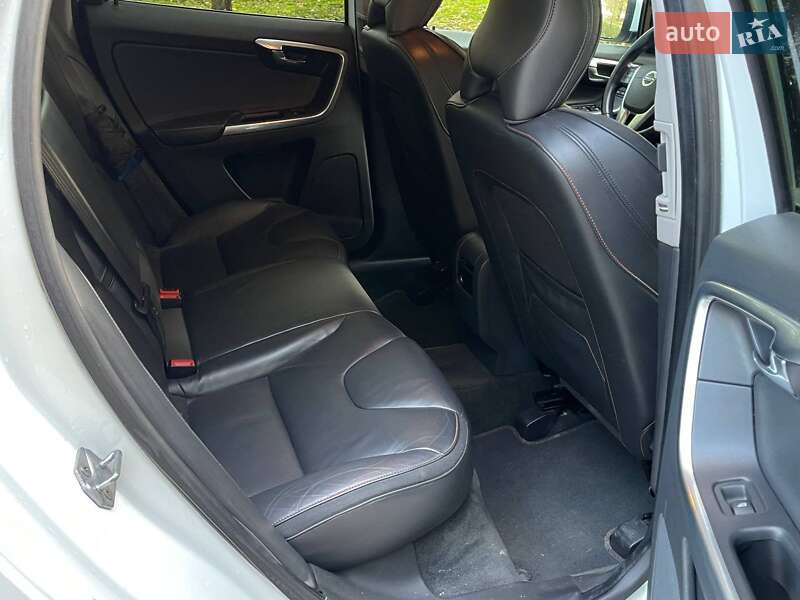 Внедорожник / Кроссовер Volvo XC60 2015 в Николаеве фото 15 Внедорожник / Кроссовер Volvo XC60 2015 в Николаеве