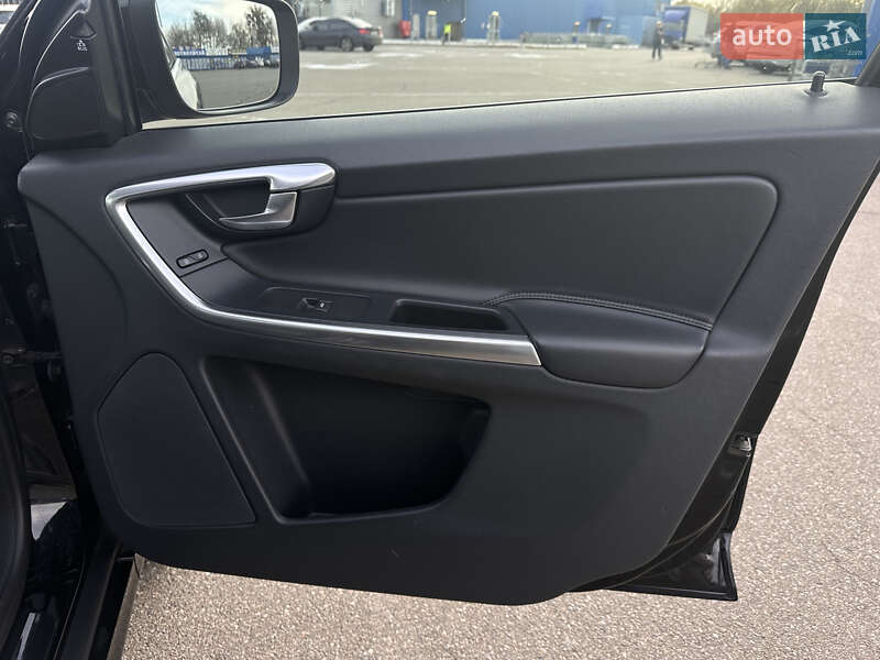 Внедорожник / Кроссовер Volvo XC60 2015 в Киеве фото 32 Внедорожник / Кроссовер Volvo XC60 2015 в Киеве