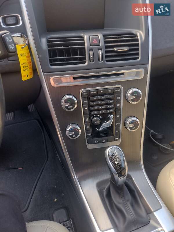 Внедорожник / Кроссовер Volvo XC60 2016 в Ровно фото 12 Внедорожник / Кроссовер Volvo XC60 2016 в Ровно