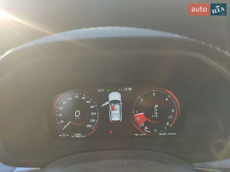 Внедорожник / Кроссовер Volvo XC60 2018 в Броварах фото 19 Внедорожник / Кроссовер Volvo XC60 2018 в Броварах