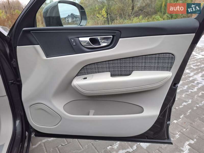 Внедорожник / Кроссовер Volvo XC60 2020 в Бережанах