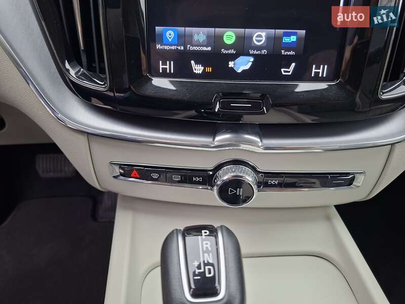 Внедорожник / Кроссовер Volvo XC60 2020 в Бережанах