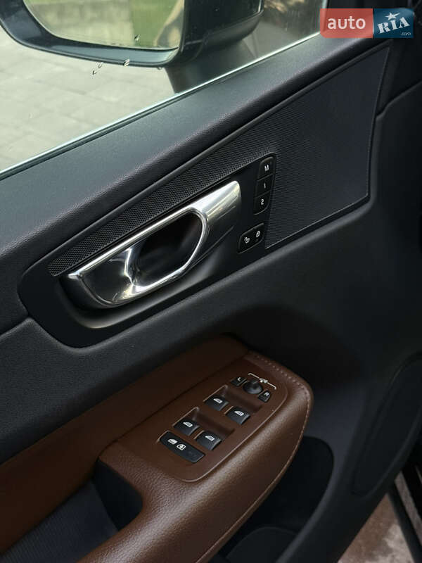 Позашляховик / Кросовер Volvo XC60 2018 в Львові фото 13 Позашляховик / Кросовер Volvo XC60 2018 в Львові