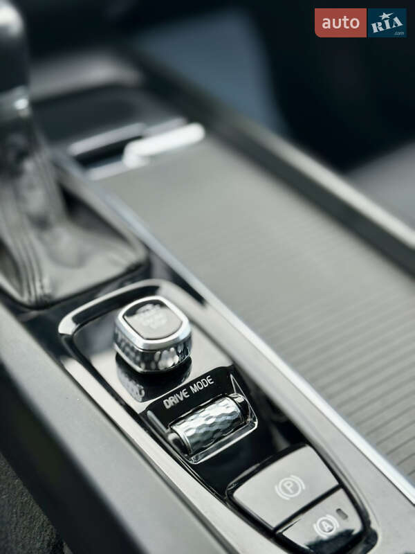 Внедорожник / Кроссовер Volvo XC60 2018 в Коломые