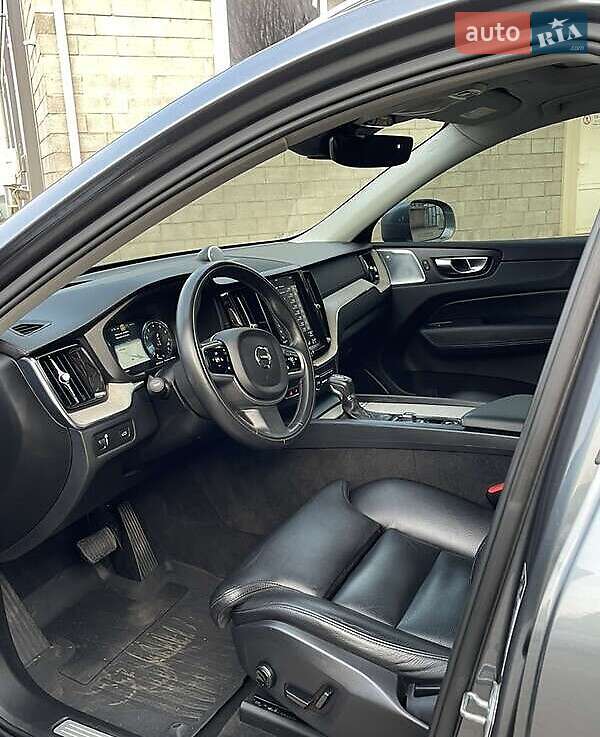 Внедорожник / Кроссовер Volvo XC60 2017 в Львове