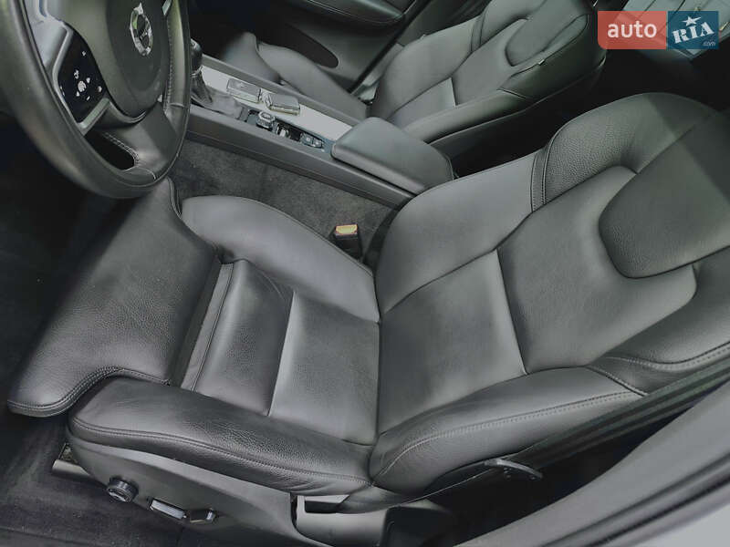 Внедорожник / Кроссовер Volvo XC60 2017 в Каменском фото 10 Внедорожник / Кроссовер Volvo XC60 2017 в Каменском