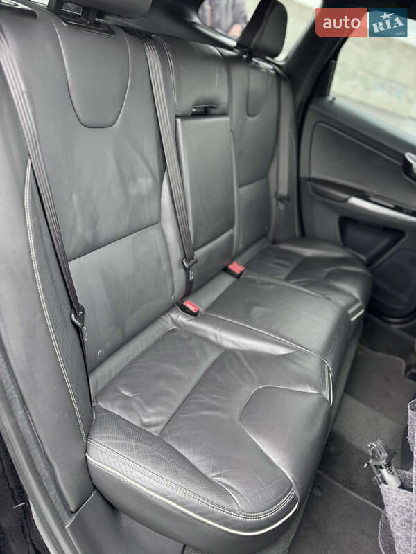 Позашляховик / Кросовер Volvo XC60 2015 в Львові фото 27 Позашляховик / Кросовер Volvo XC60 2015 в Львові