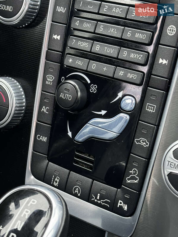 Позашляховик / Кросовер Volvo XC60 2015 в Львові фото 34 Позашляховик / Кросовер Volvo XC60 2015 в Львові