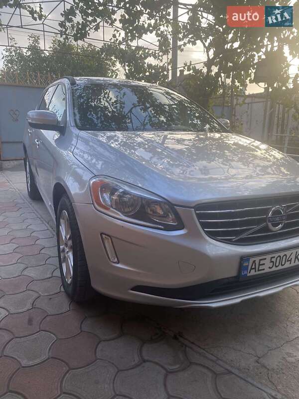 Внедорожник / Кроссовер Volvo XC60 2014 в Тернополе