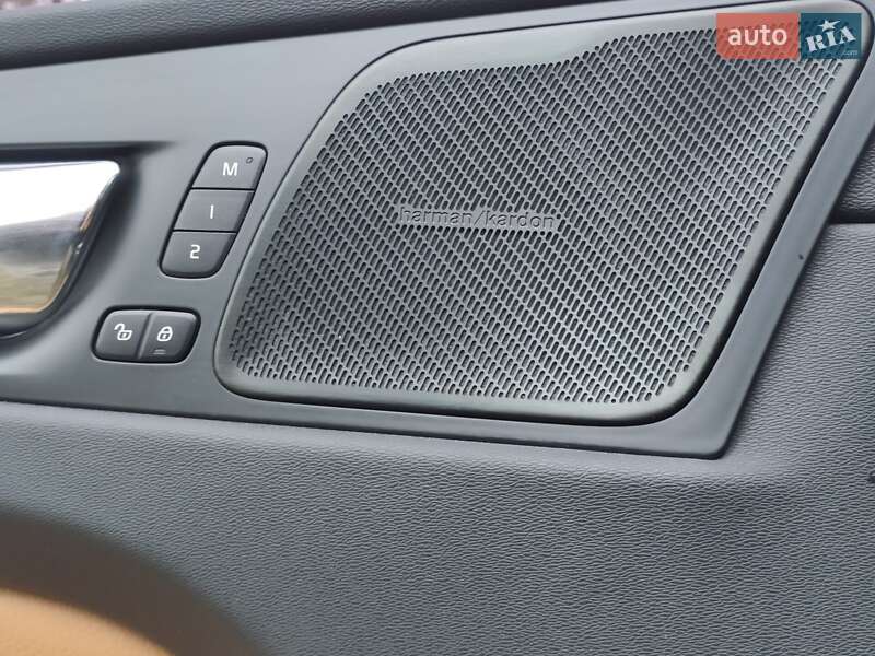 Позашляховик / Кросовер Volvo XC60 2020 в Нововолинську