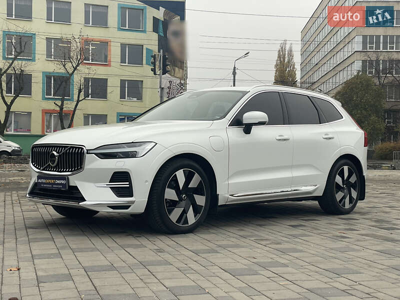 Позашляховик / Кросовер Volvo XC60 2024 в Дніпрі