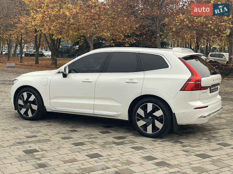 Позашляховик / Кросовер Volvo XC60 2024 в Дніпрі