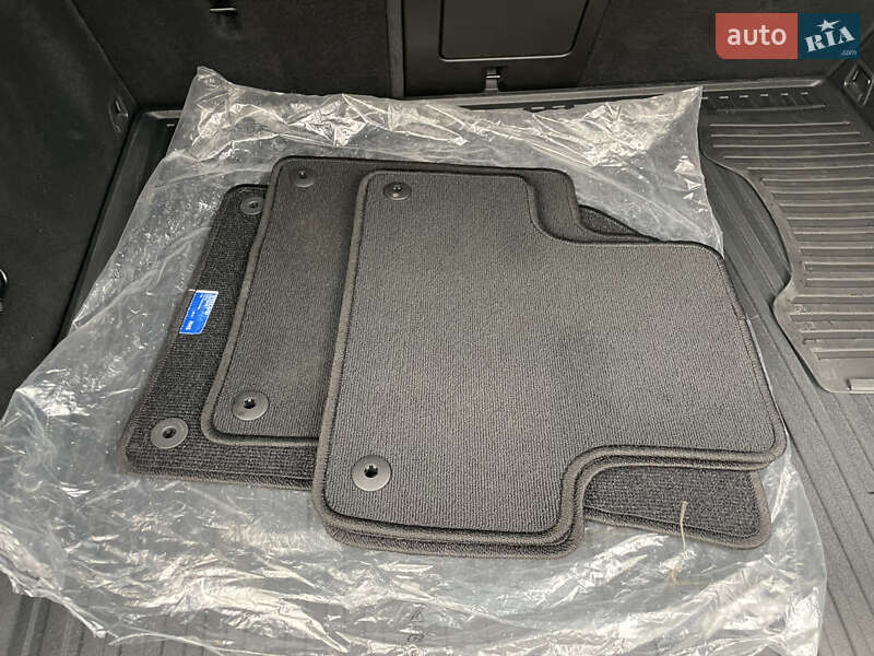 Позашляховик / Кросовер Volvo XC60 2024 в Дніпрі