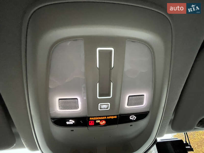 Позашляховик / Кросовер Volvo XC60 2024 в Дніпрі