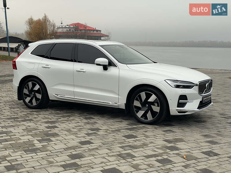 Позашляховик / Кросовер Volvo XC60 2024 в Дніпрі
