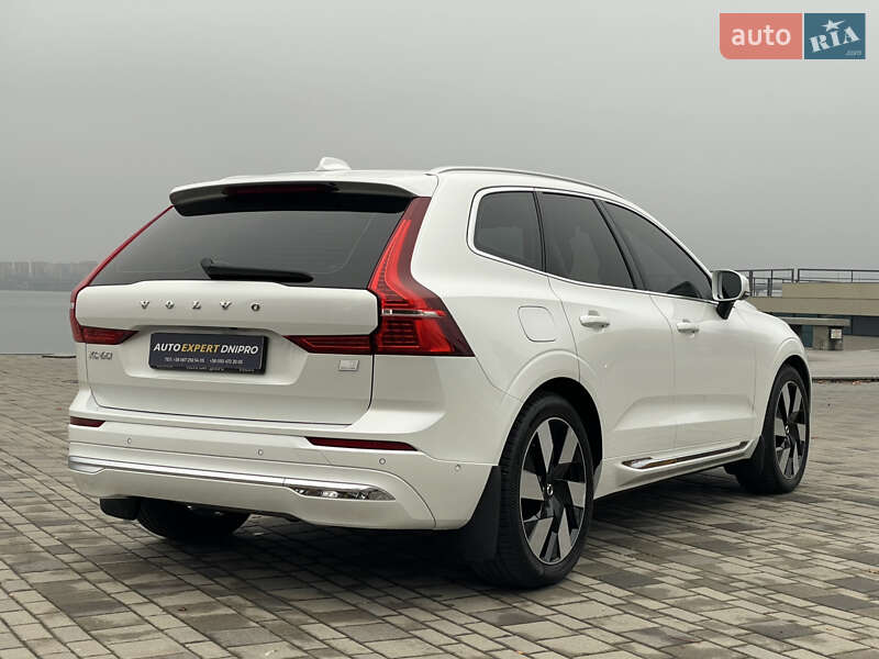 Позашляховик / Кросовер Volvo XC60 2024 в Дніпрі