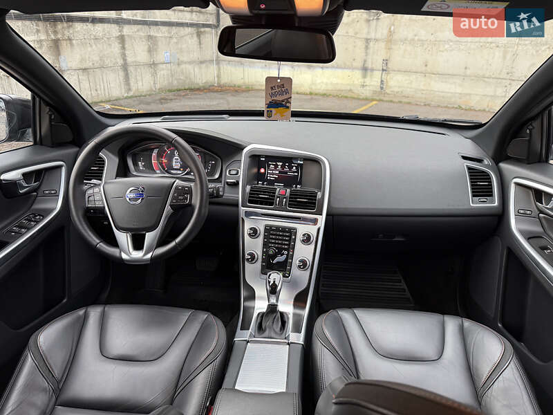 Внедорожник / Кроссовер Volvo XC60 2015 в Ровно