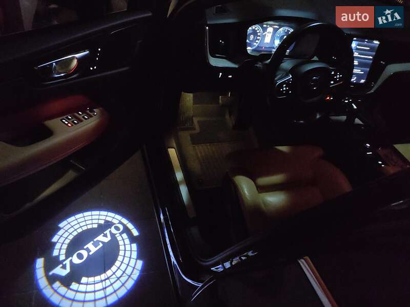 Позашляховик / Кросовер Volvo XC60 2020 в Нововолинську