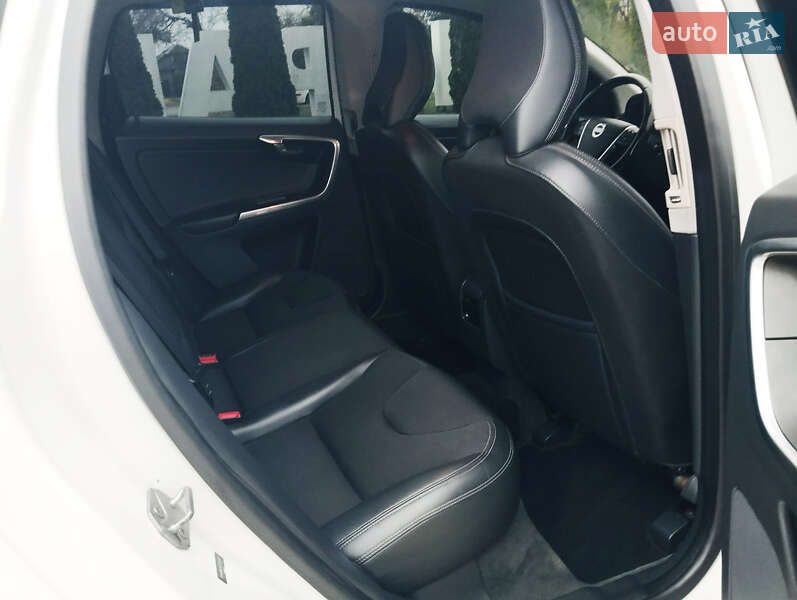 Внедорожник / Кроссовер Volvo XC60 2015 в Одессе фото 20 Внедорожник / Кроссовер Volvo XC60 2015 в Одессе