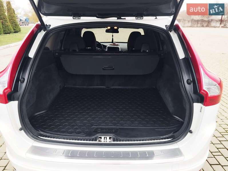Внедорожник / Кроссовер Volvo XC60 2015 в Одессе фото 24 Внедорожник / Кроссовер Volvo XC60 2015 в Одессе