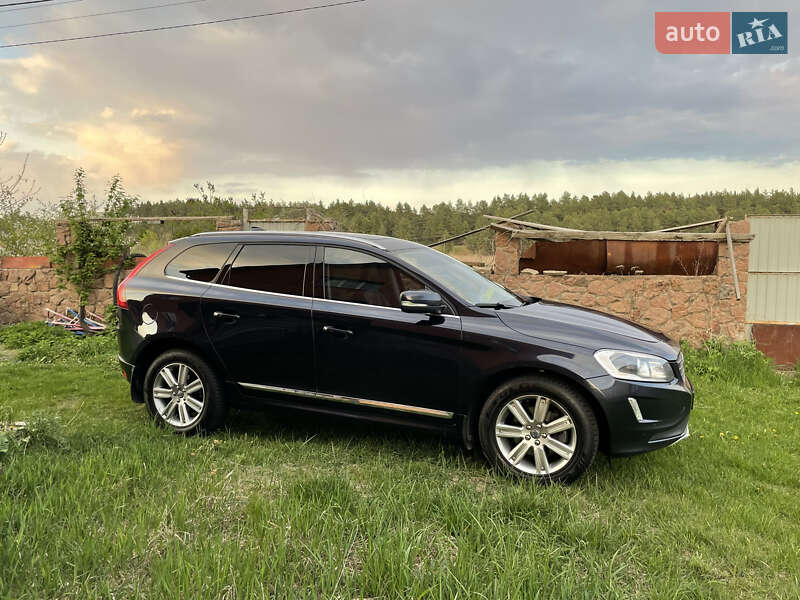 Позашляховик / Кросовер Volvo XC60 2017 в Києві