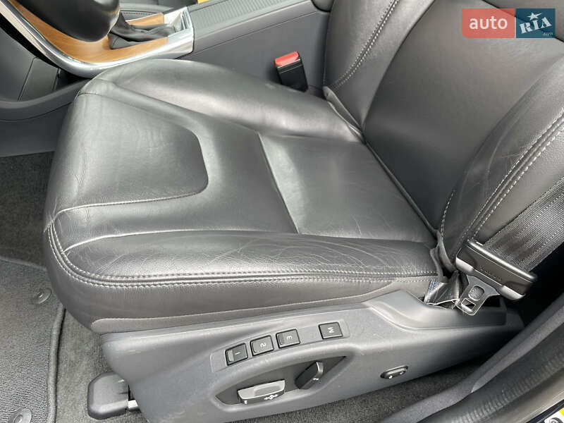 Позашляховик / Кросовер Volvo XC60 2017 в Києві