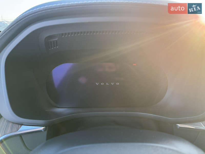Внедорожник / Кроссовер Volvo XC60 2022 в Ирпене