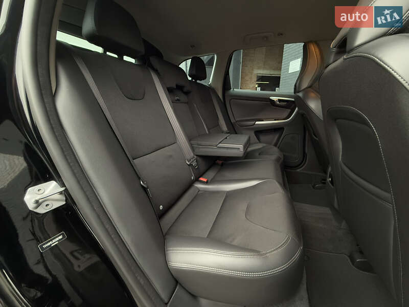 Позашляховик / Кросовер Volvo XC60 2015 в Луцьку