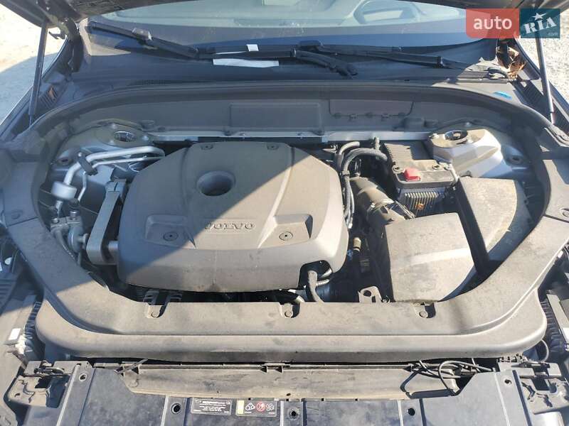 Внедорожник / Кроссовер Volvo XC60 2019 в Львове