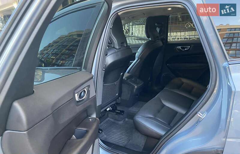 Внедорожник / Кроссовер Volvo XC60 2023 в Киеве фото 20 Внедорожник / Кроссовер Volvo XC60 2023 в Киеве