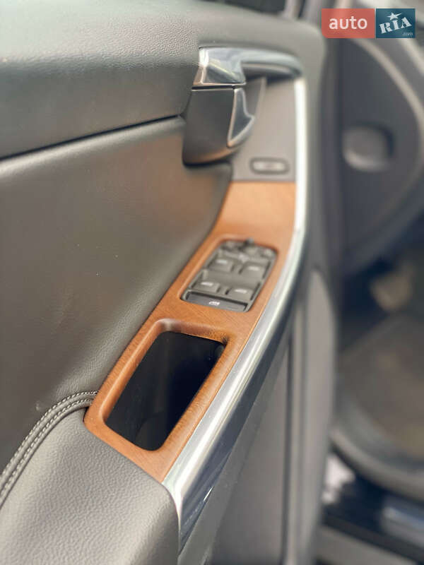 Внедорожник / Кроссовер Volvo XC60 2017 в Владимире фото 11 Внедорожник / Кроссовер Volvo XC60 2017 в Владимире