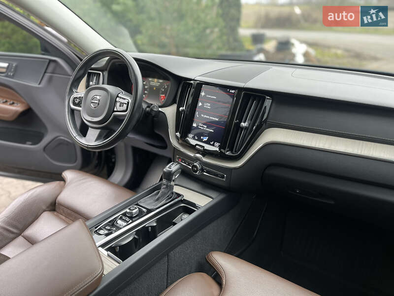 Внедорожник / Кроссовер Volvo XC60 2018 в Луцке