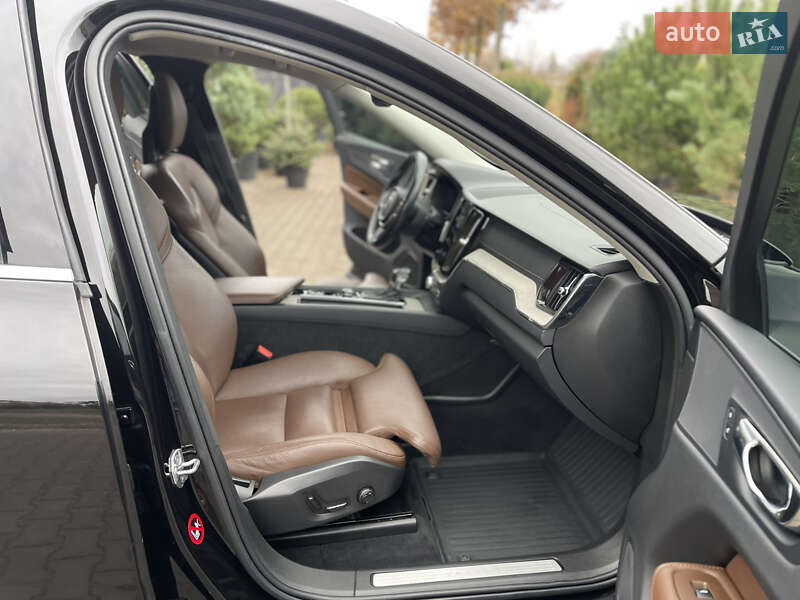 Внедорожник / Кроссовер Volvo XC60 2018 в Луцке