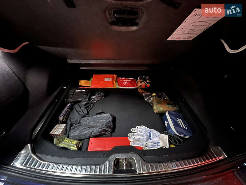 Внедорожник / Кроссовер Volvo XC60 2017 в Киеве