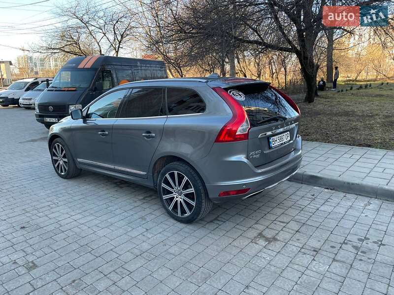 Внедорожник / Кроссовер Volvo XC60 2017 в Львове