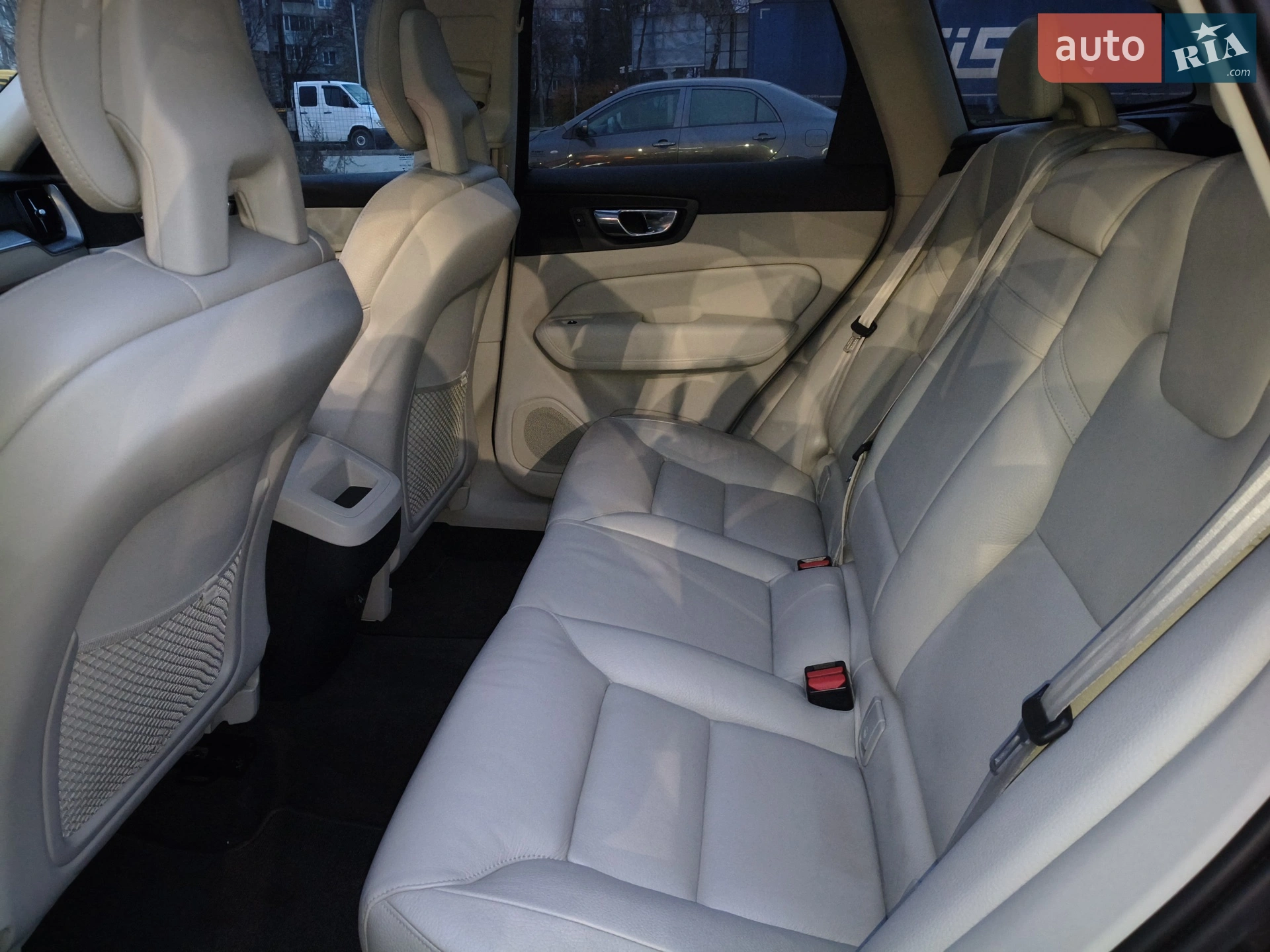 2018 Volvo XC60 - мініатюра 12