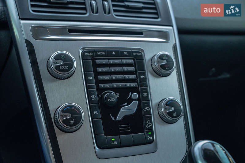 Позашляховик / Кросовер Volvo XC60 2014 в Чернівцях