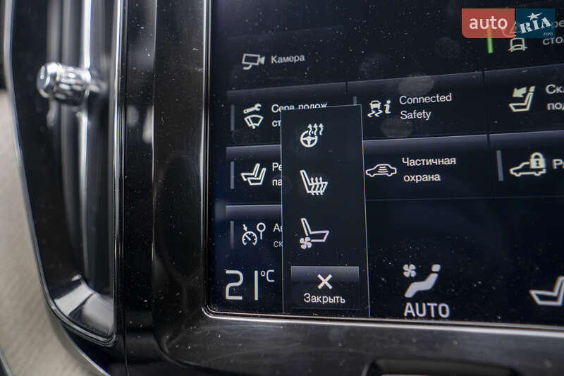 Внедорожник / Кроссовер Volvo XC60 2018 в Киеве